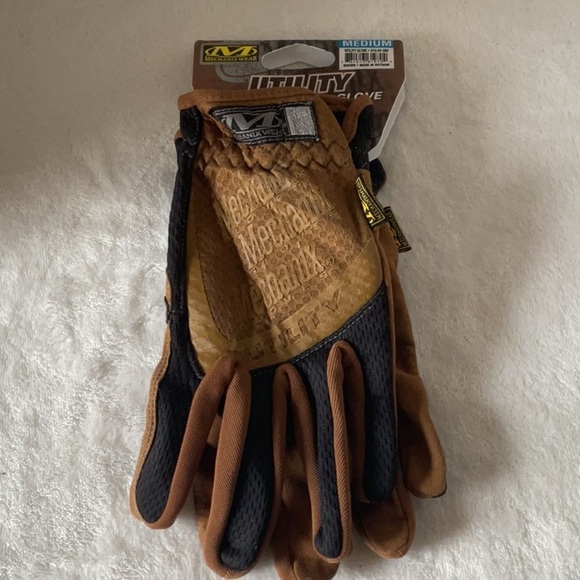 Durable Brown and Black Gloves with Textured Grip - Picture 1 of 2